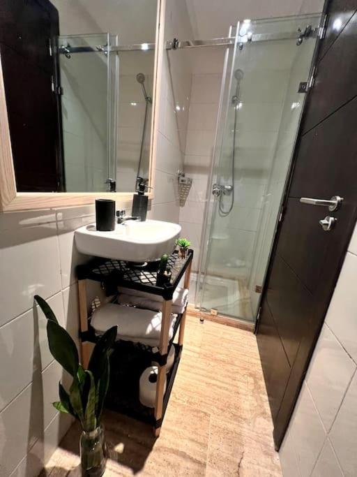 Ocean View Sunset Apartment In The Heart Of Rabat Bagian luar foto